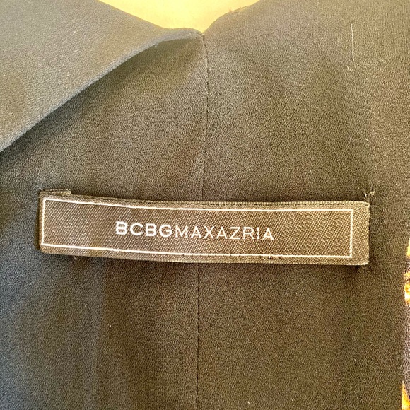 BCBG small, racer back blouse.  Great condition. - Picture 4 of 5